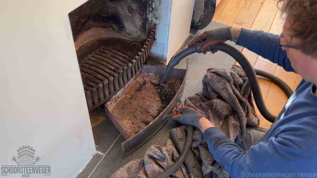 Prijs schoorsteenvegen Heeze schouw reinigen Prijs schoorsteenvegen Heeze schouw reinigen